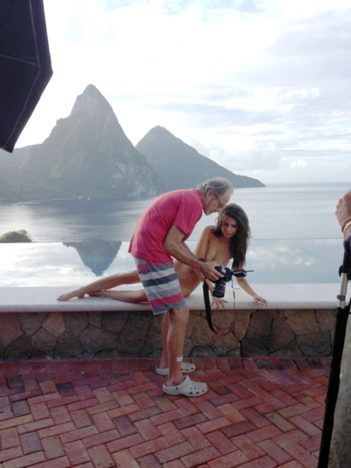 emily-ratajkowski-bts-st-lucia-sm-12.jpg